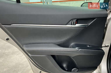 Седан Toyota Camry 2019 в 
