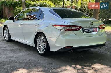 Седан Toyota Camry 2019 в 