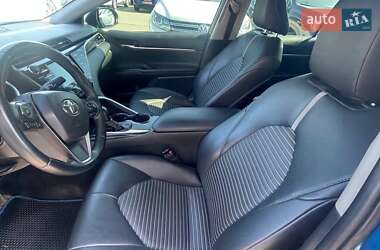 Седан Toyota Camry 2017 в 