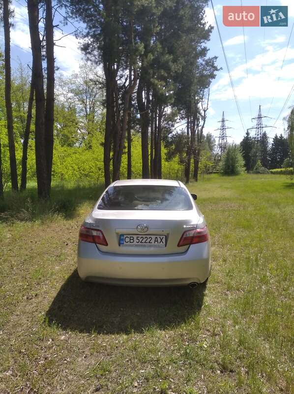Седан Toyota Camry 2008 в Чернигове
