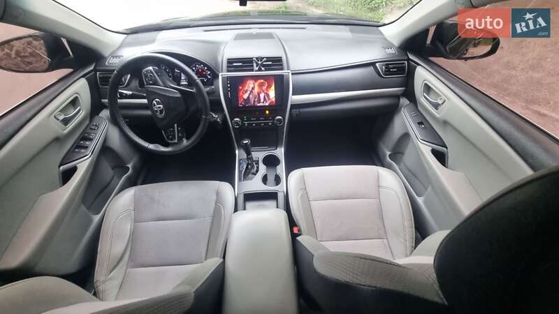 Седан Toyota Camry 2015 в Киеве