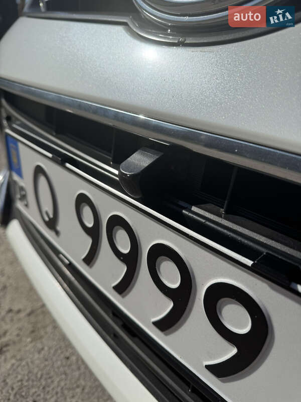 Седан Toyota Camry 2014 в Запорожье