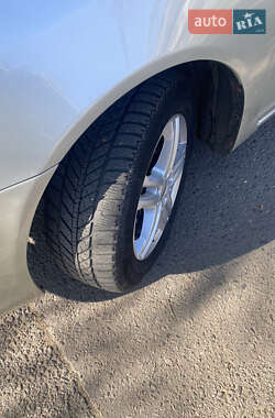 Седан Toyota Camry 2004 в 
