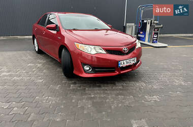 Седан Toyota Camry 2013 в 