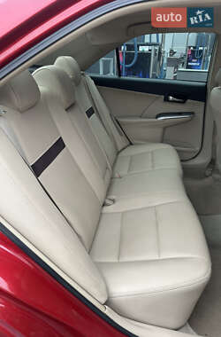 Седан Toyota Camry 2013 в 