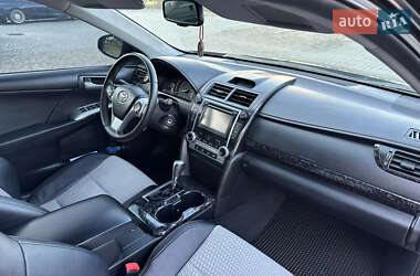 Седан Toyota Camry 2013 в 