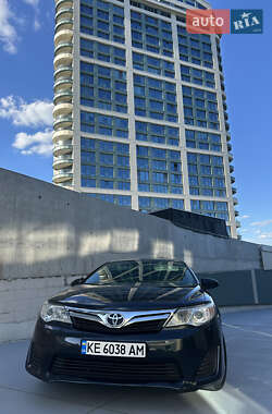 Седан Toyota Camry 2013 в 