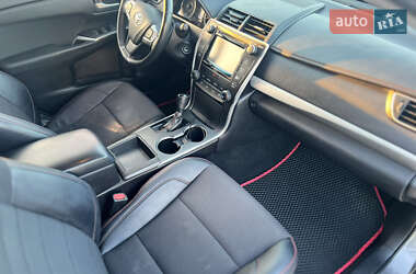 Седан Toyota Camry 2015 в 