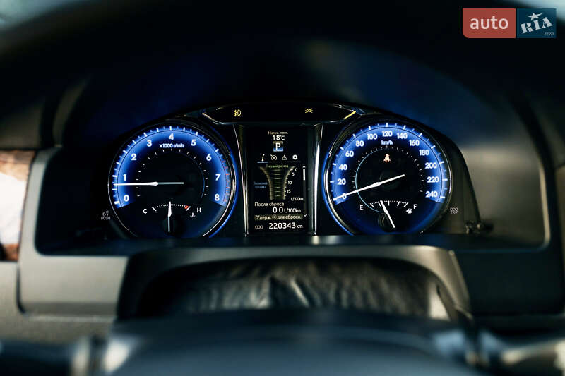 Седан Toyota Camry 2014 в Дніпрі