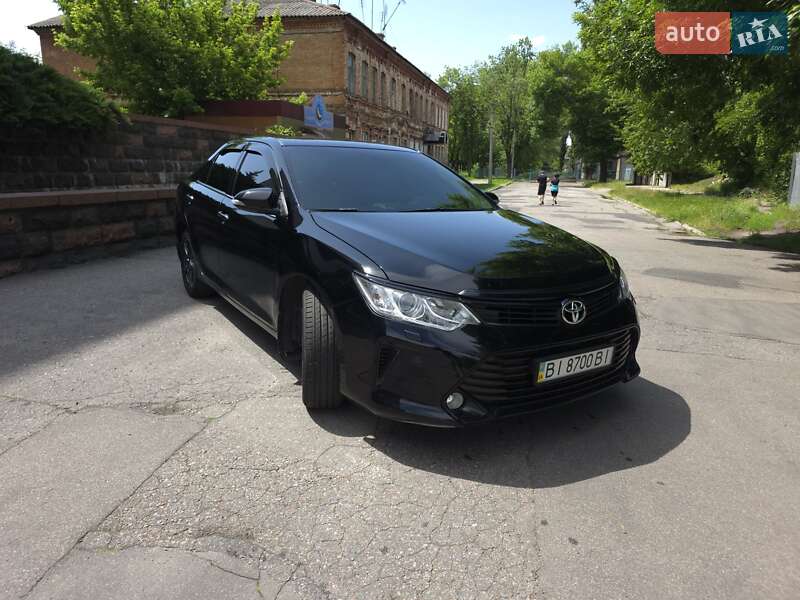 Седан Toyota Camry 2015 в 