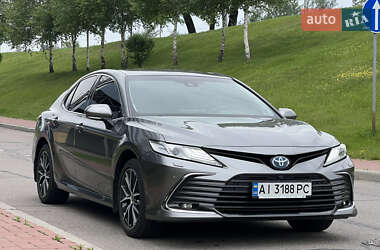 Седан Toyota Camry 2023 в 