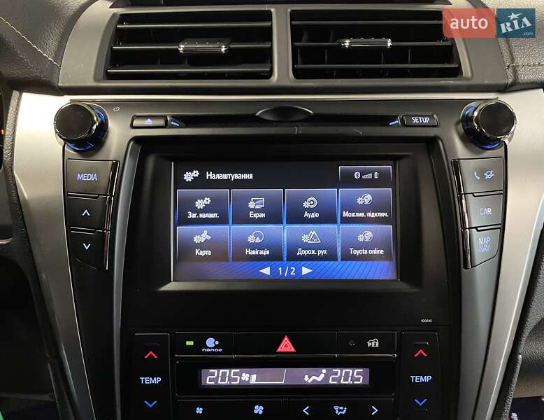 Седан Toyota Camry 2017 в Львові