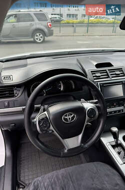 Седан Toyota Camry 2012 в 