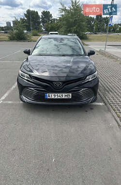 Седан Toyota Camry 2018 в Києві