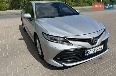 Седан Toyota Camry 2018 в Києві