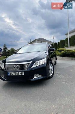 Седан Toyota Camry 2013 в Львове