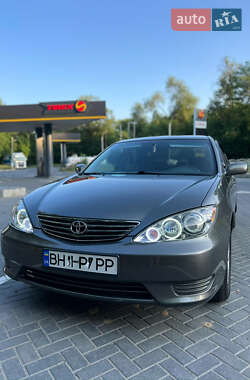 Седан Toyota Camry 2005 в Измаиле