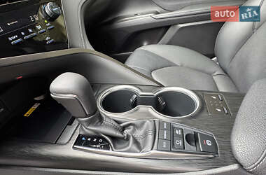 Седан Toyota Camry 2024 в 