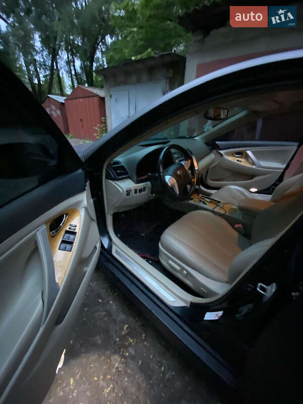 Седан Toyota Camry 2006 в Києві