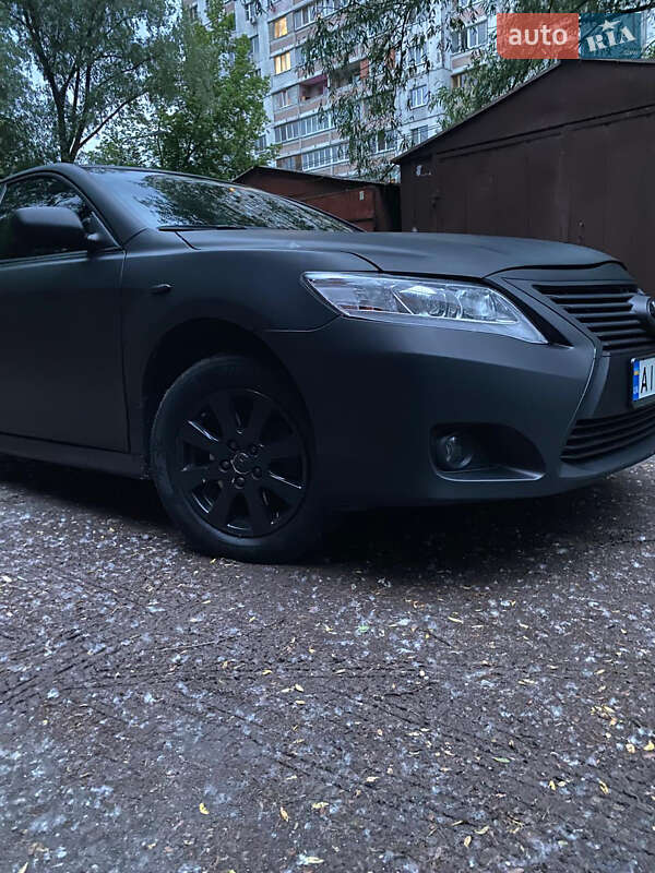 Седан Toyota Camry 2006 в Києві