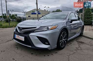 Седан Toyota Camry 2018 в 