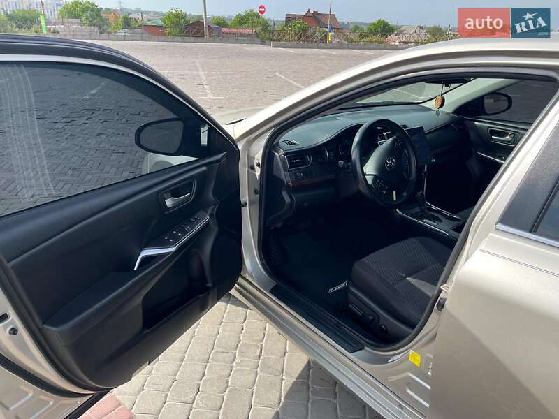 Седан Toyota Camry 2016 в Харкові