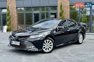 Седан Toyota Camry 2019 в Вінниці