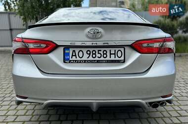 Седан Toyota Camry 2017 в 