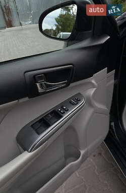 Седан Toyota Camry 2012 в 