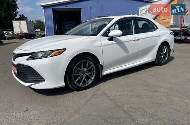 Седан Toyota Camry 2019 в 