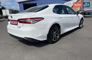 Седан Toyota Camry 2019 в 