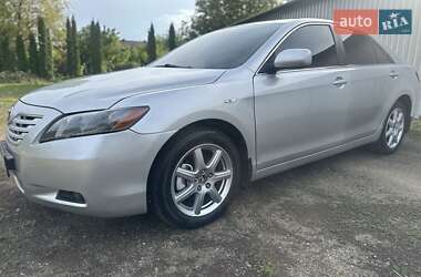 Седан Toyota Camry 2008 в Хмельницком