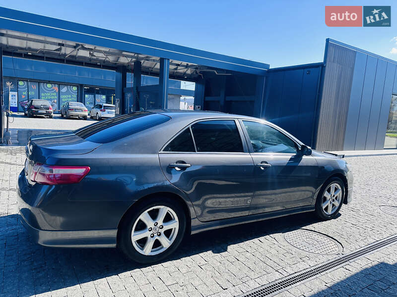 Седан Toyota Camry 2006 в Тячеве