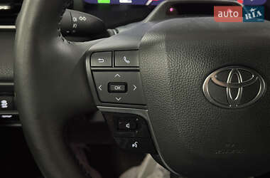 Седан Toyota Camry 2024 в 