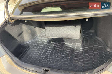 Седан Toyota Camry 2010 в 