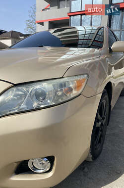 Седан Toyota Camry 2010 в 