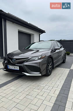 Седан Toyota Camry 2021 в Кропивницком