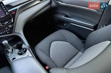 Седан Toyota Camry 2022 в 