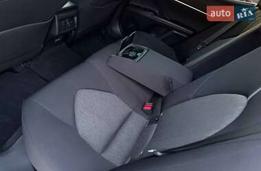 Седан Toyota Camry 2022 в 