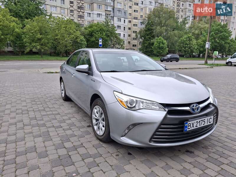 Седан Toyota Camry 2015 в Хмельницькому