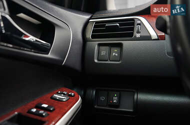 Седан Toyota Camry 2012 в 
