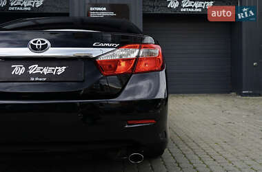 Седан Toyota Camry 2012 в 