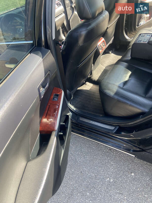 Седан Toyota Camry 2011 в Кривому Розі