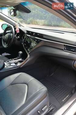 Седан Toyota Camry 2018 в 