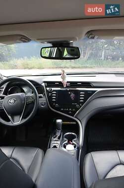 Седан Toyota Camry 2018 в 