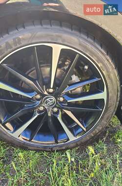 Седан Toyota Camry 2018 в 