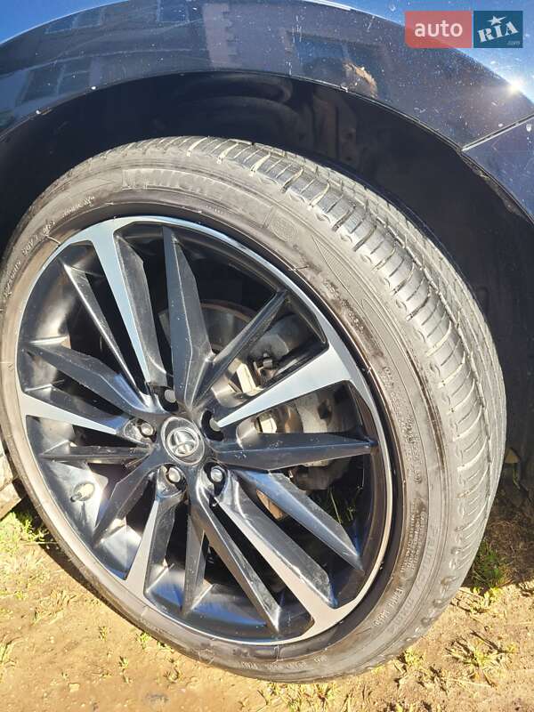 Седан Toyota Camry 2018 в Великій Михайлівці