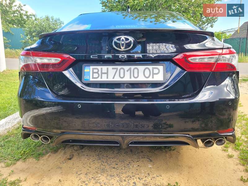 Седан Toyota Camry 2018 в Великій Михайлівці