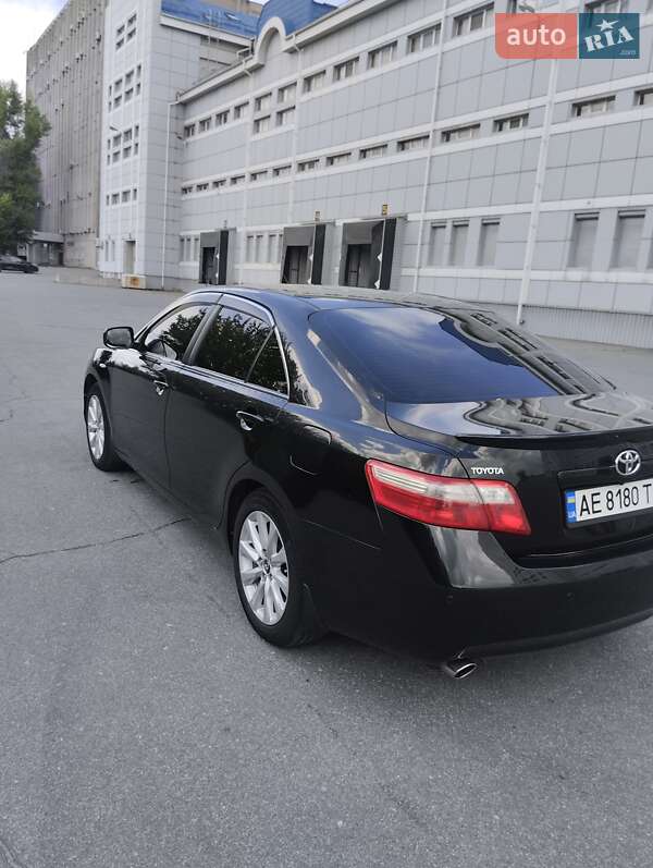 Седан Toyota Camry 2008 в Днепре