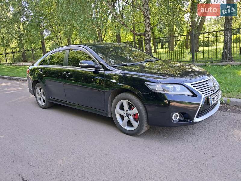 Седан Toyota Camry 2008 в Бобровиці